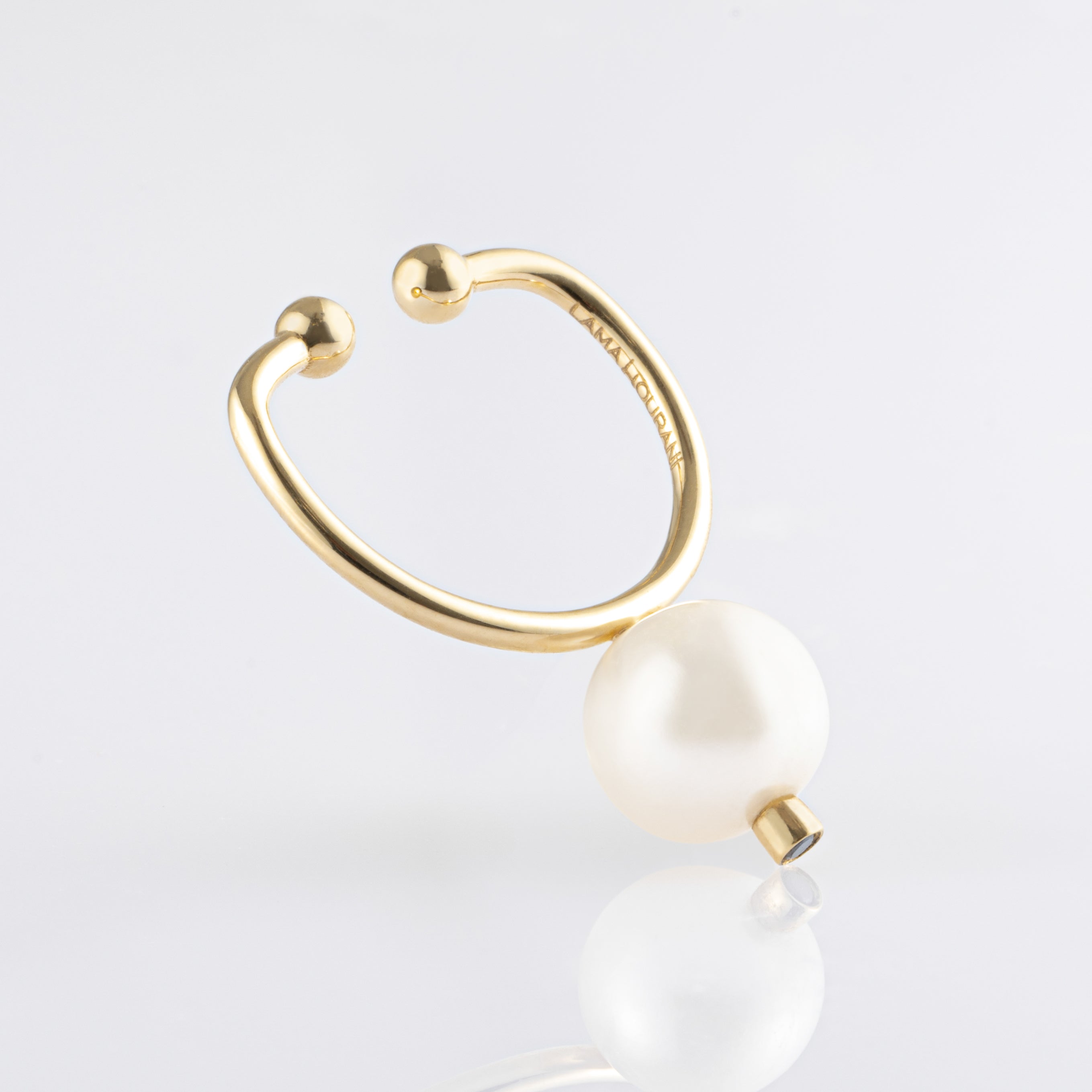 Precious Pearl Earcuff