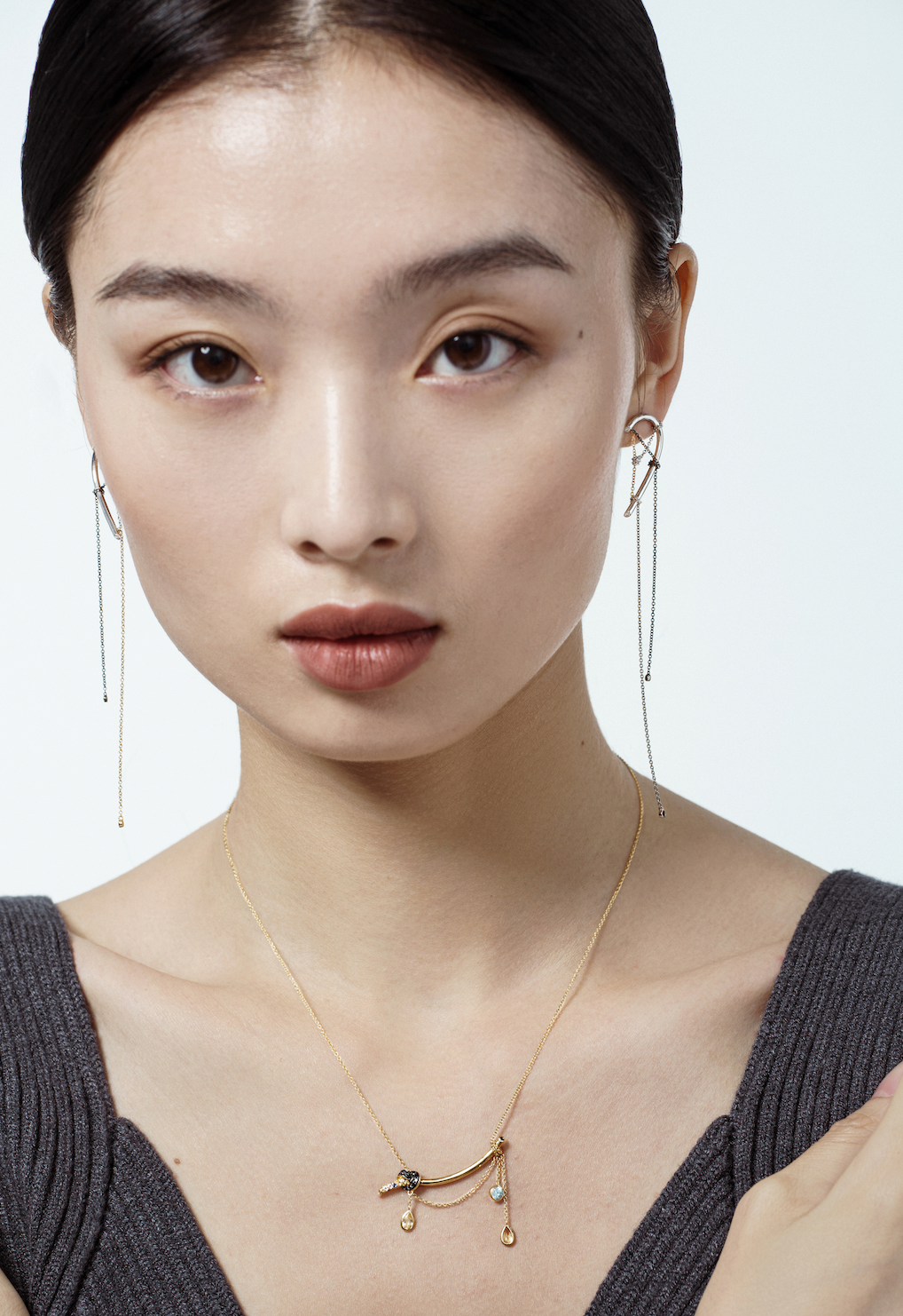 Vida Necklace