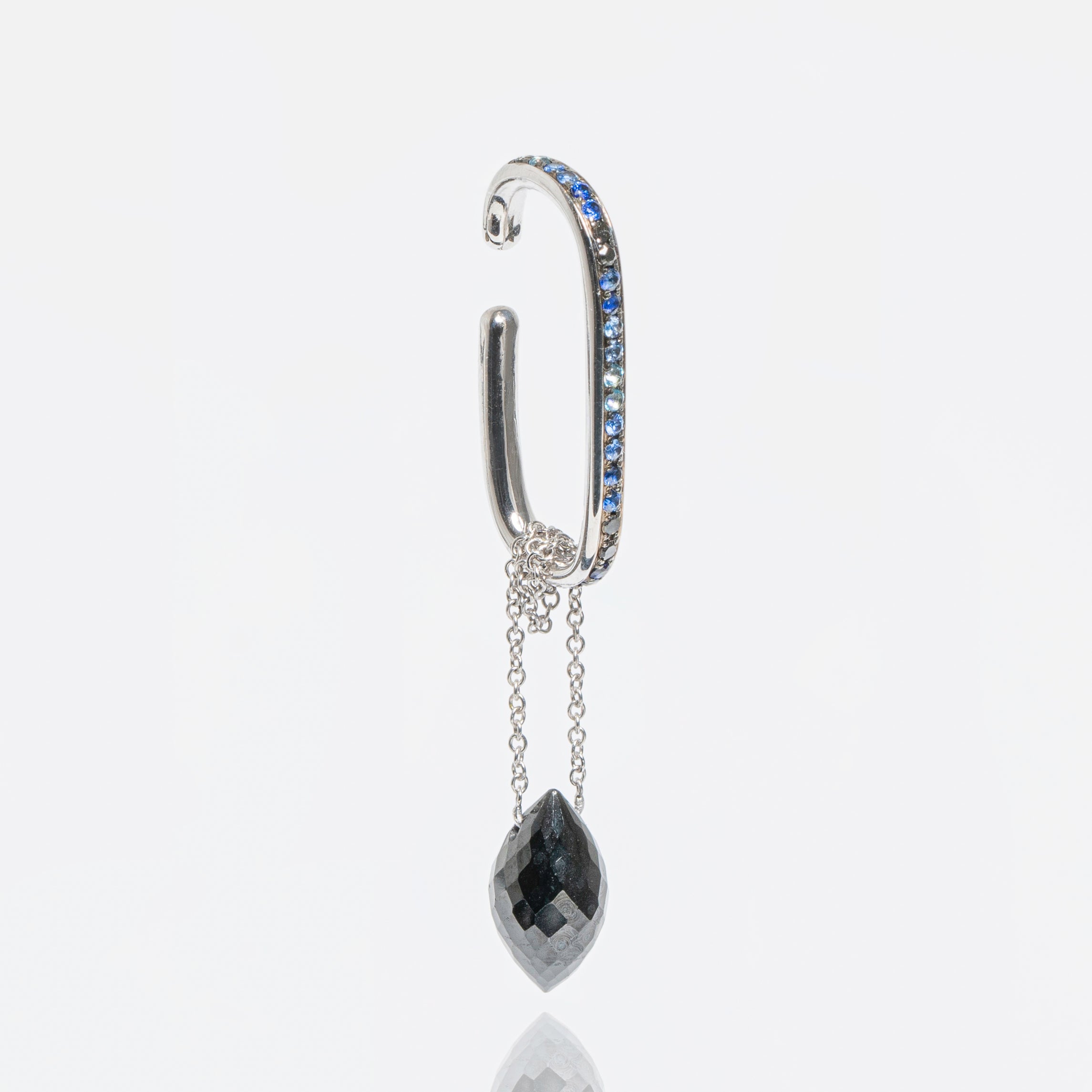Magic Capsule Earcuff